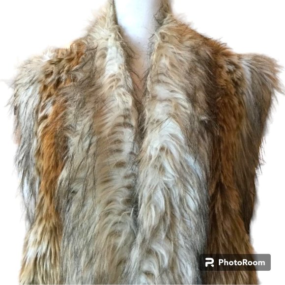 Damselle New York Women's Faux Fur Vest - Picture 3 of 7